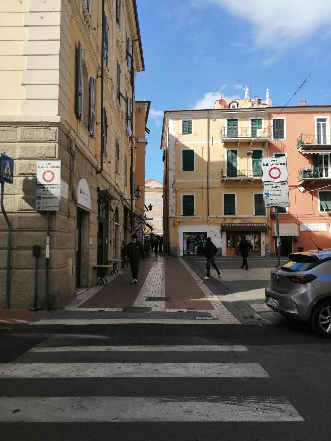 Casa Nives Apartment Imperia Bagian luar foto